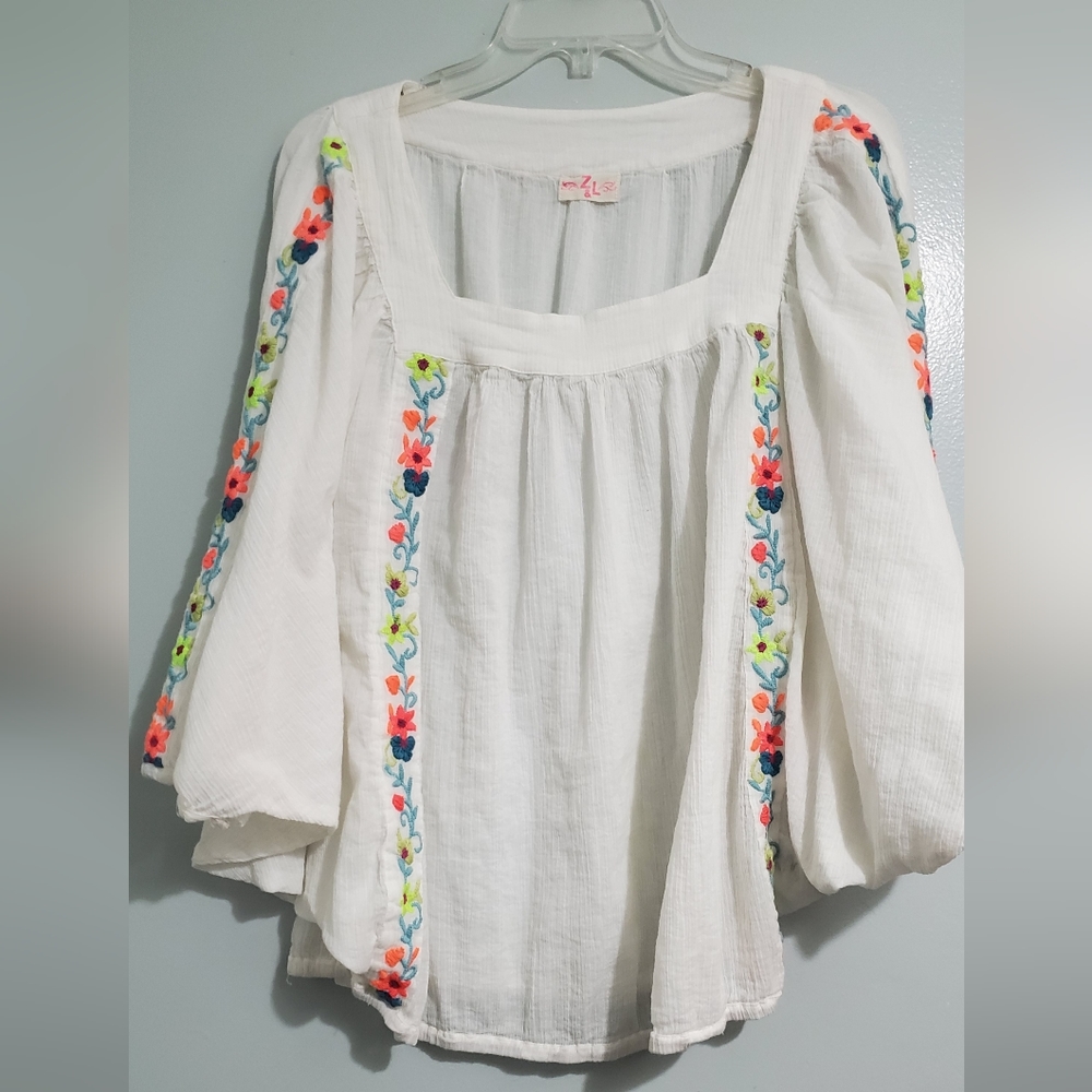 Boho embroidered blouse
